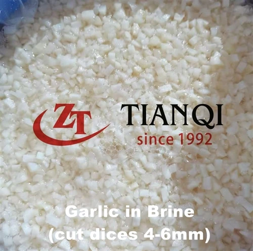 Aglio in salamoia (tagliato a cubetti da 4 mm-6 mm) per produttori di salse